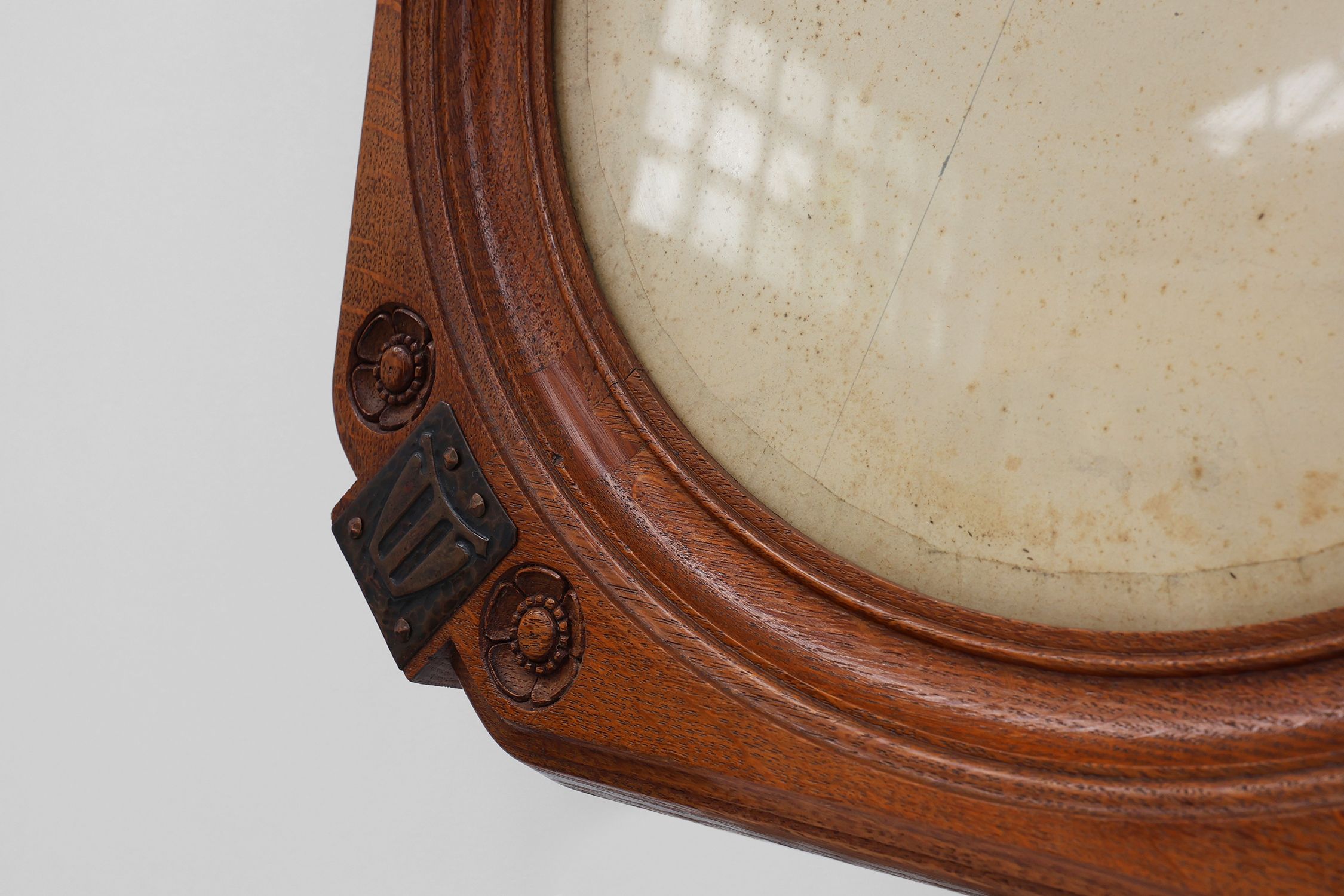 Art nouveau oak photo frame with copper decorations by Geo Verbanckthumbnail